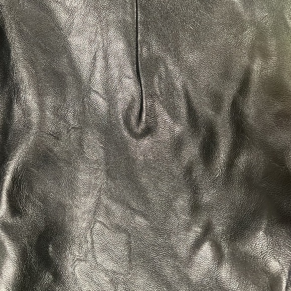 Missguided Pencil Skirt - Picture 3 of 3